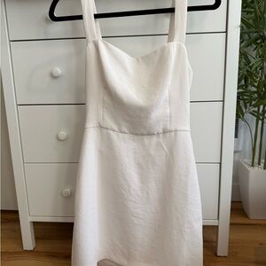 Aritzia Light Birch Aperature Tie Back